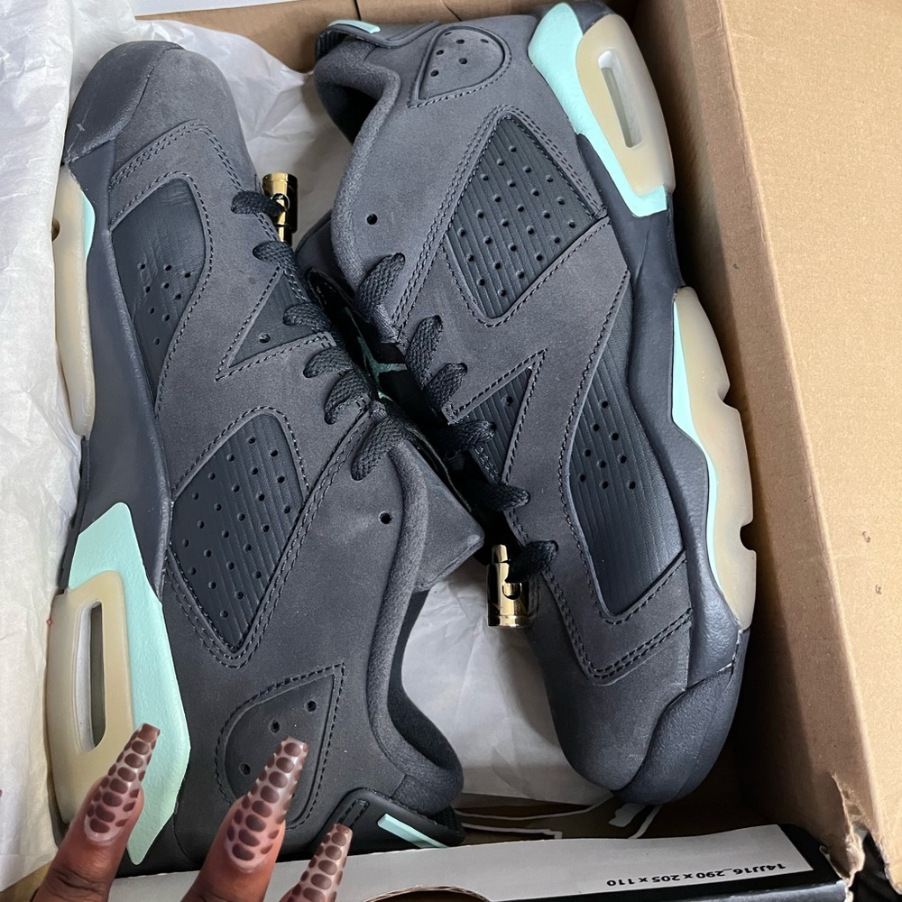 Air Jordan 6 Retro Low Gs Mint Foam